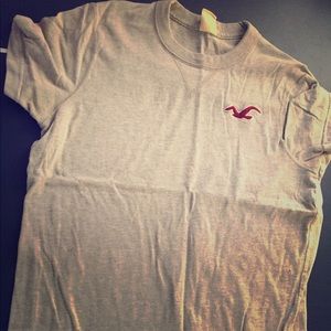 Hollister t shirt